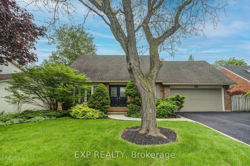home for sale on 416 Scarlett Crescent