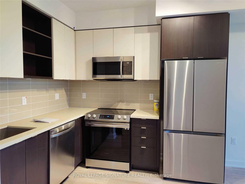 603 - 4675 Metcalfe Ave, Mississauga, L5M 0Z8 | Image 2