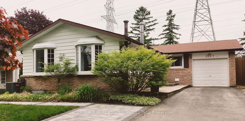 home for lease on Lower-1527 Rusholme Crescent