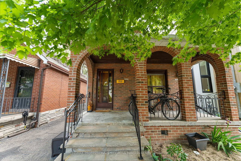 703 Willard Ave, Toronto, M6S 3S7 | Image 2