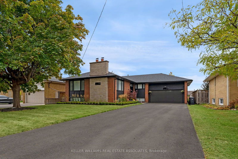 home for sale on 154 Cornwall Heights