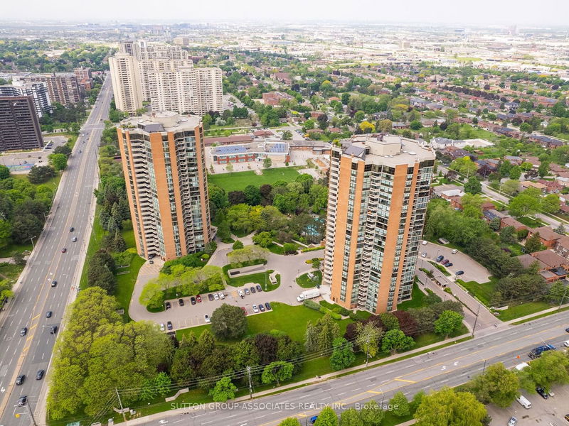 home for sale on 507-2000 Islington Avenue