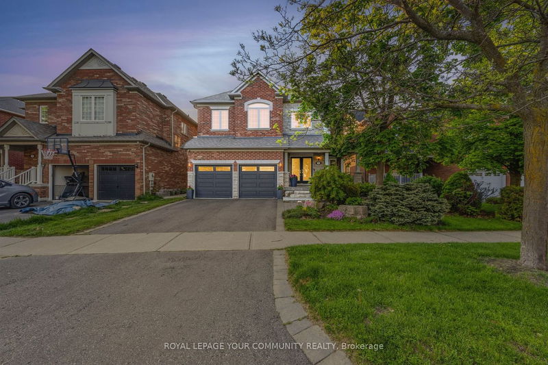 home for sale on 5 Stonebrook Crescent