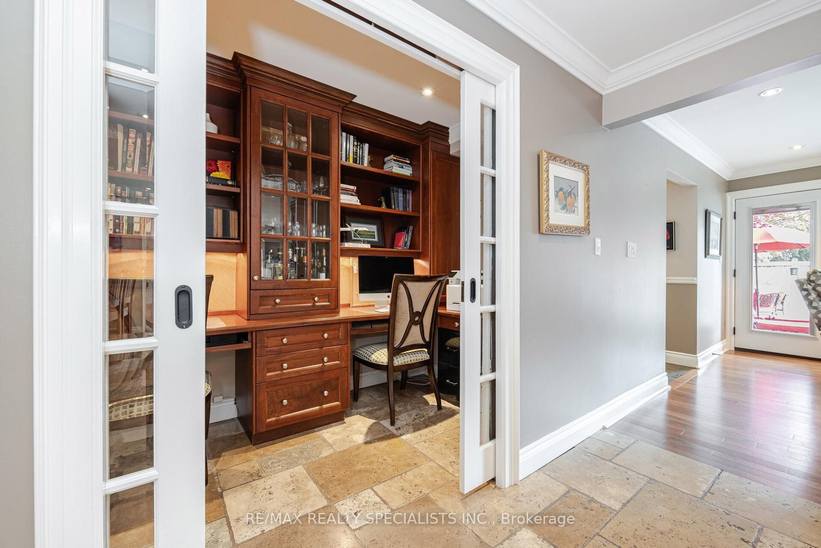 Listing Image 15