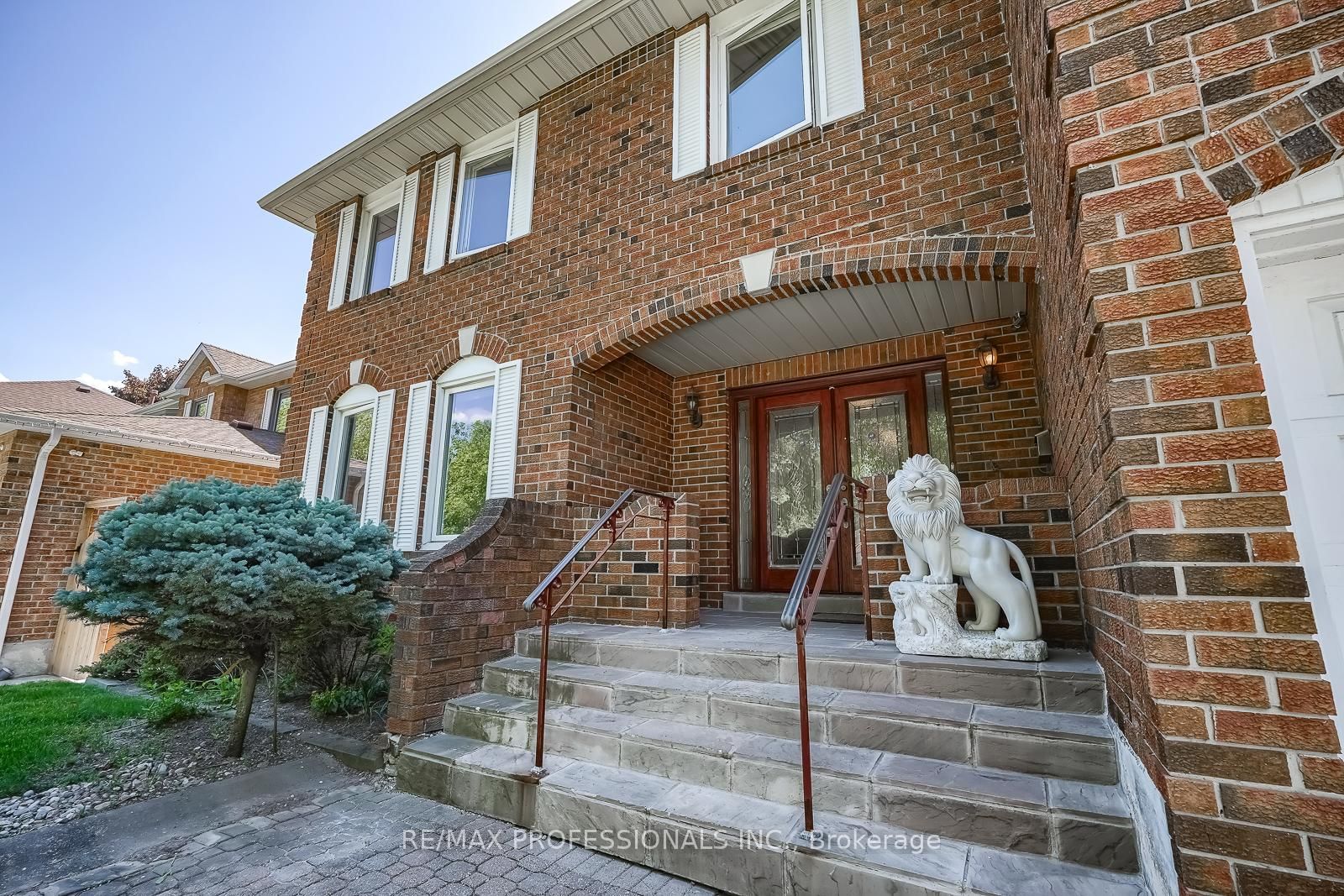 Listing Image 4
