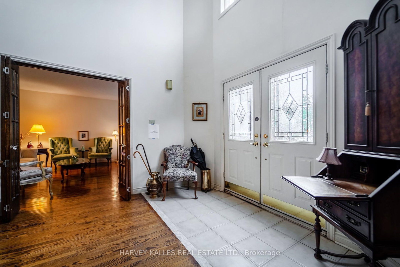 Listing Image 5