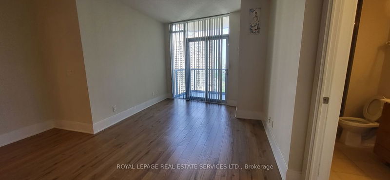 home for lease on 2109-330 Burnhamthorpe Road W