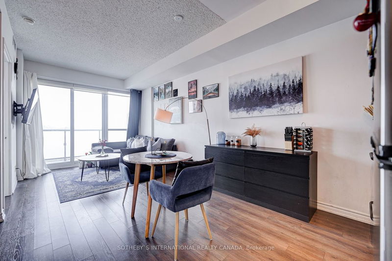 home for lease on 712-15 James Finlay Way
