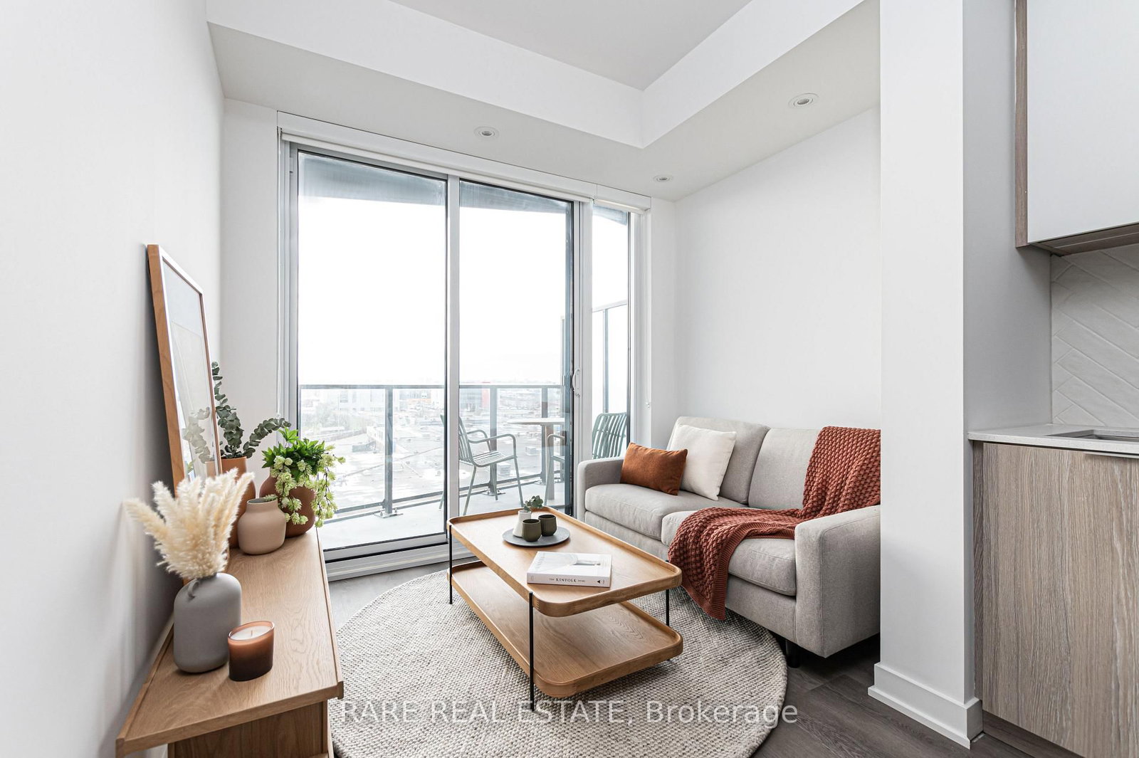 36 Zorra Street, Unit 3311 - Photo 4