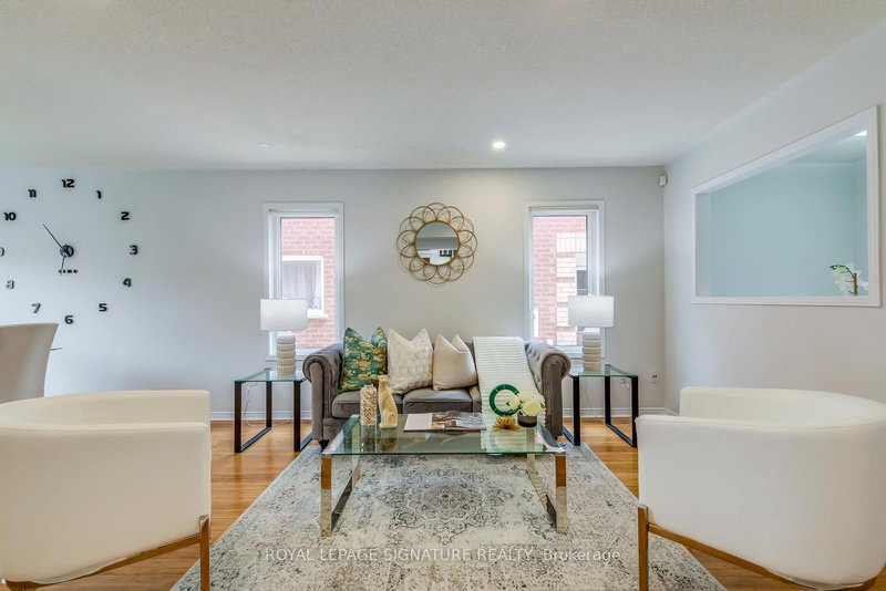 3927 Rippleton Lane, Mississauga, L5N 6Z8 | Image 3