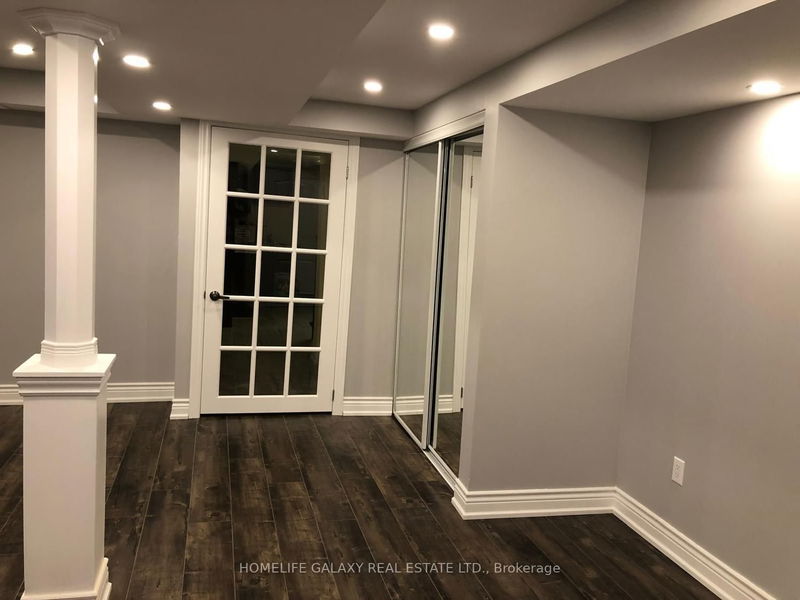 home for lease on 3837 Coachman Circle