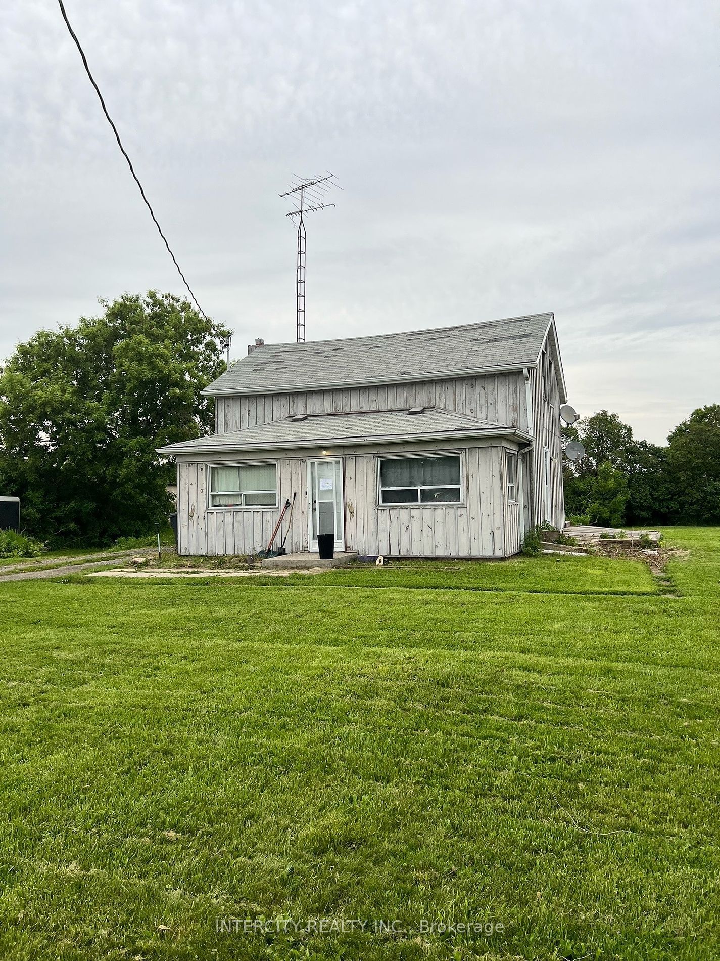 Listing Image 0