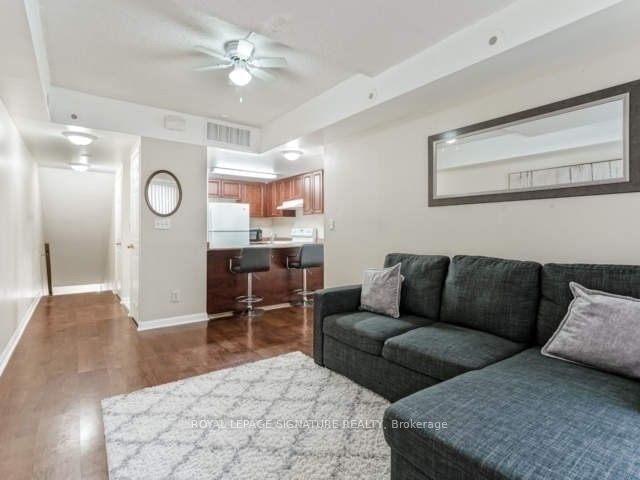 home for lease on 2033-3025 Finch Avenue W