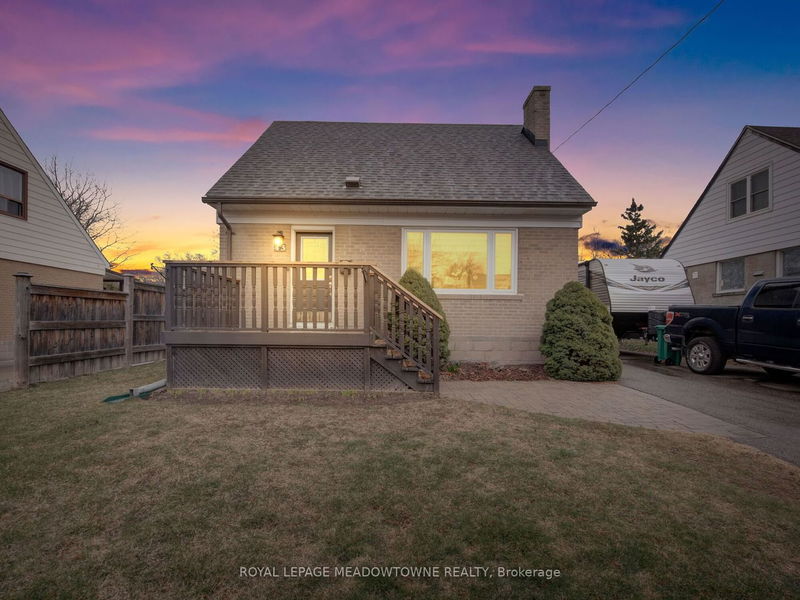 home for sale on 43 Mccaul Street