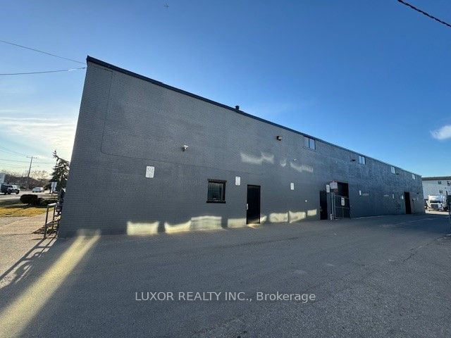 Unit B - 134 Millwick Dr, Toronto, M9L 1Y6 | Image 3