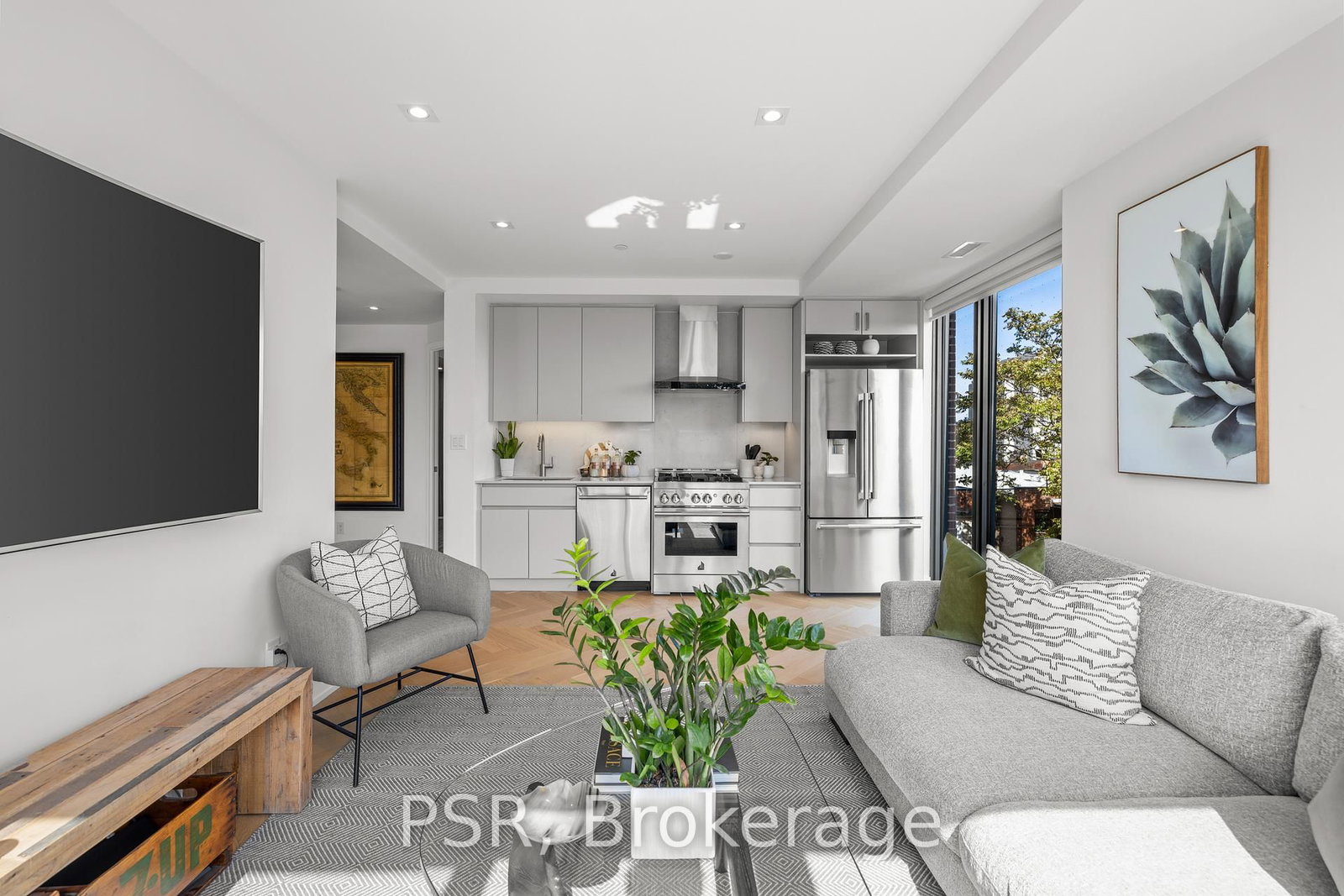 Listing Image 7