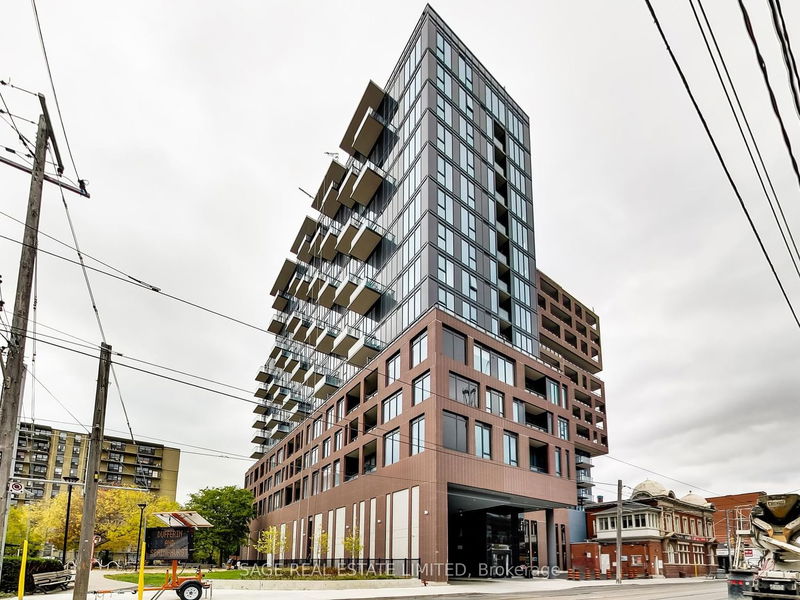 home for lease on 327-270 Dufferin Street