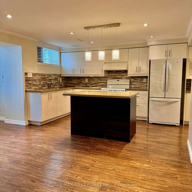 5 Elkhurst Road
