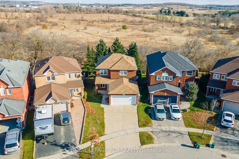 234 Howard Cres, Orangeville, L9W 4W6 | Image 3