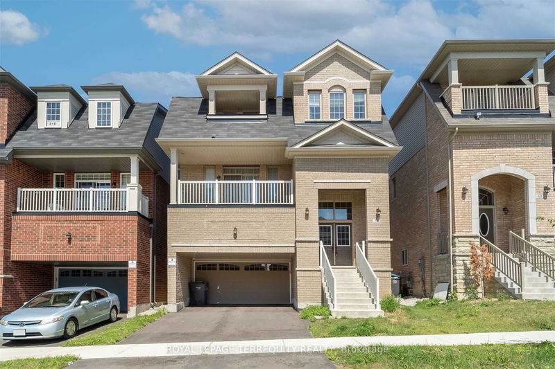 home for lease on 58 Geranium Crescent N