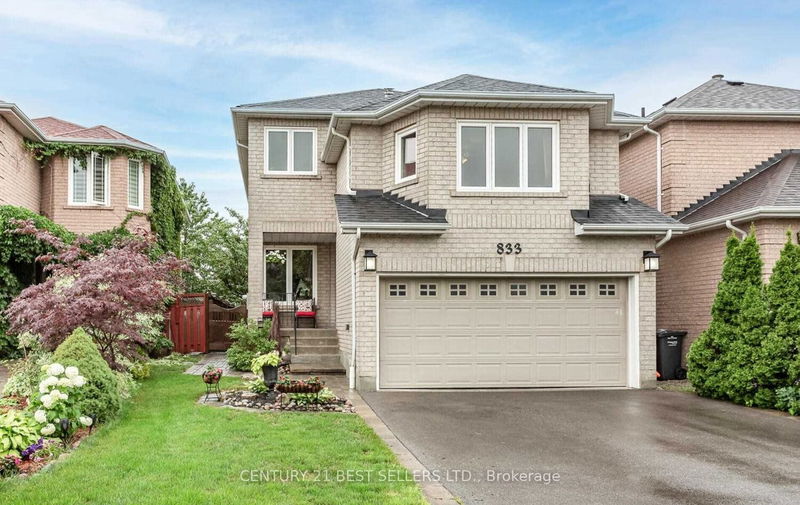 home for lease on 833 Mays Crescent S