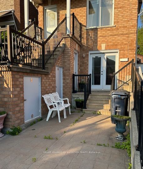 home for lease on 355 Kane Avenue