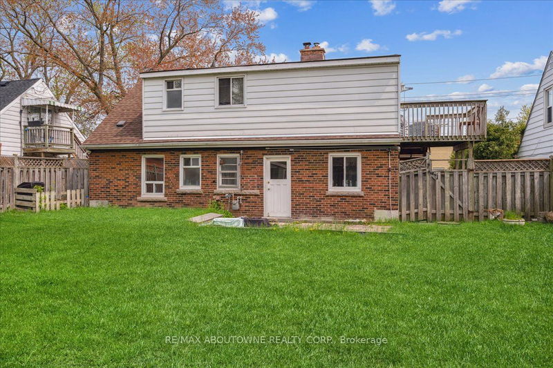 2077 Leighland Rd  Burlington, L7R 3S9 | Image 11