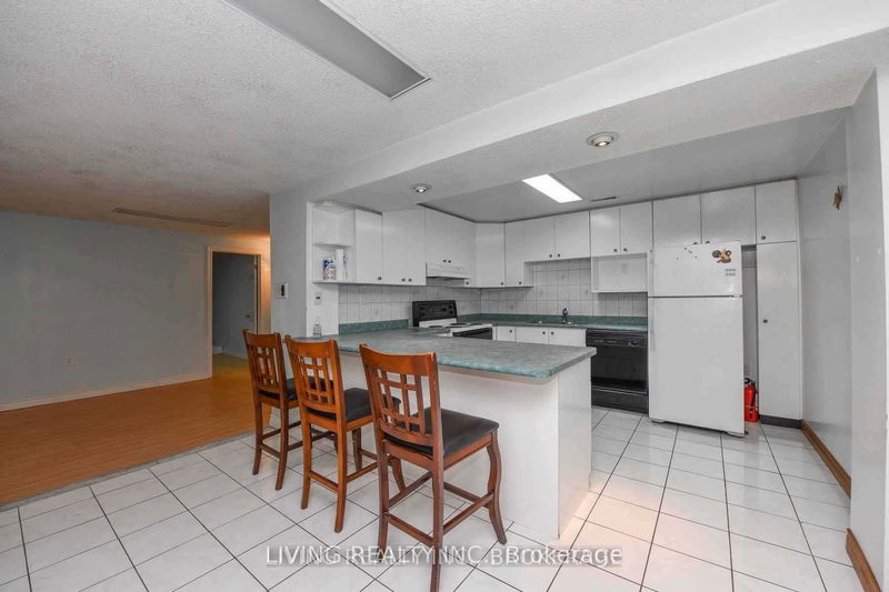 5049 Elderview Crt  Mississauga, L5M 5A9 | Image 22