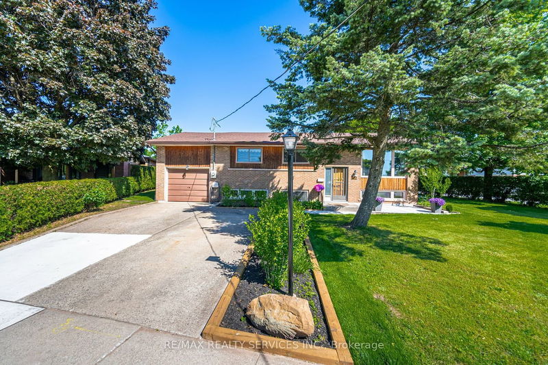 195 Elmwood Rd  Oakville, L6K 2A9 | Image 1