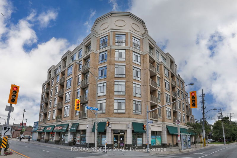 home for sale on PH 604-935 Royal York Road