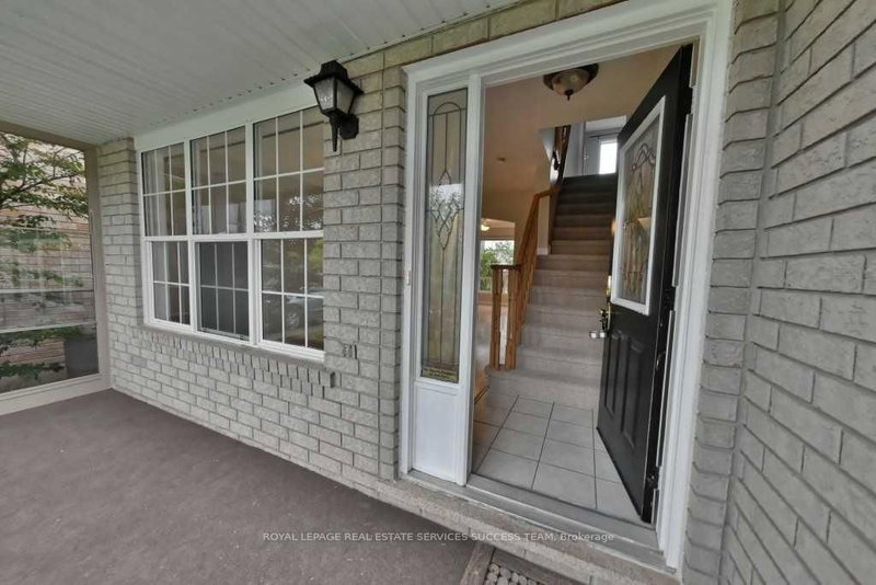 1652 Beaty Tr, Milton, L9T 5Z7 | Image 2