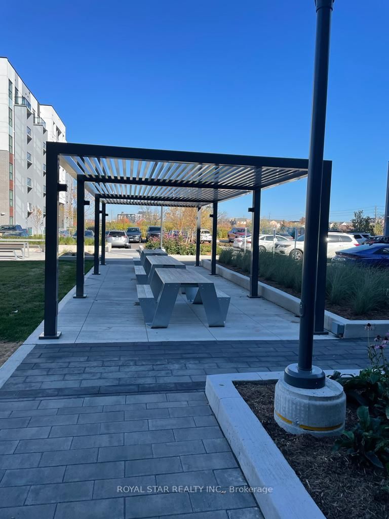 206 - 95 Dundas St W, Oakville, L6M 5N4 | Image 3