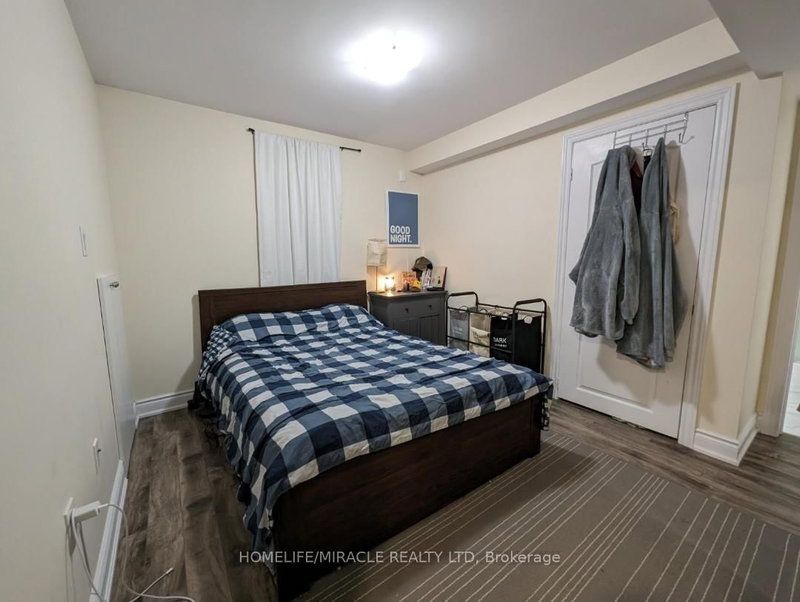 28 Faders Dr, Brampton, L7A 4Y2 | Image 3