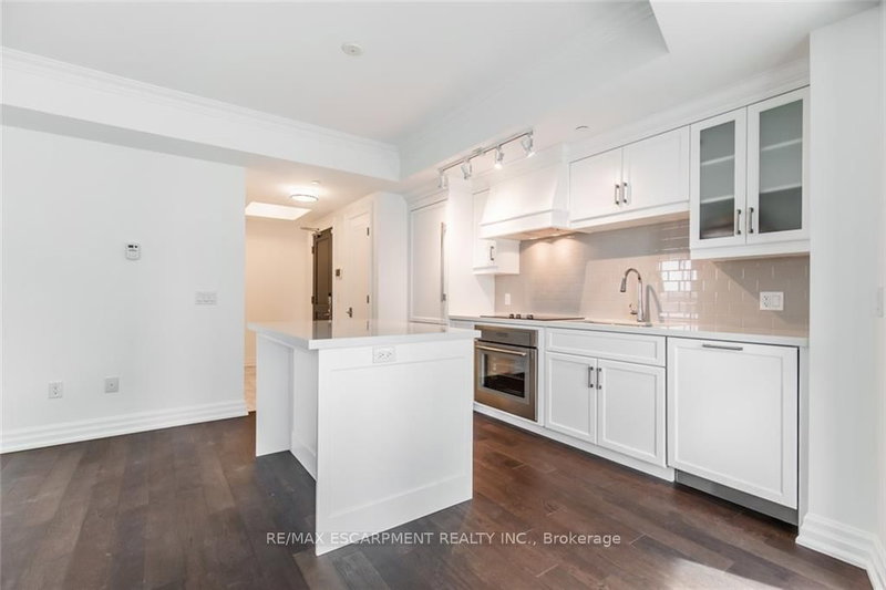 602 - 2060 Lakeshore Rd, Burlington, L7R 0G2 | Image 3