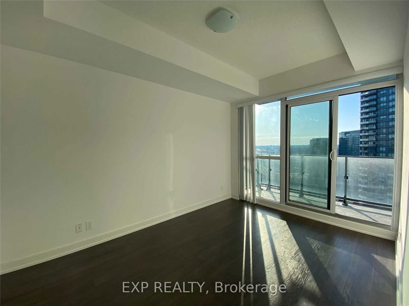 home for lease on 2903-2220 Lakeshore Boulevard W