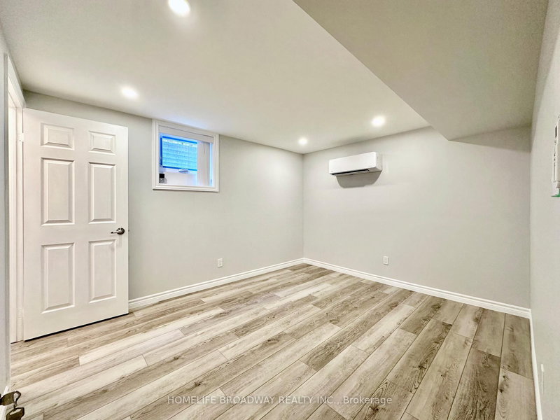 BSMT - 6008 Duford Dr, Mississauga, L5V 1A9 | Image 2