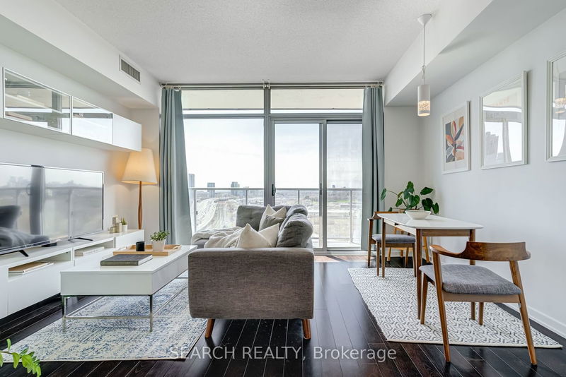 home for lease on 1706-105 The Queensway Avenue