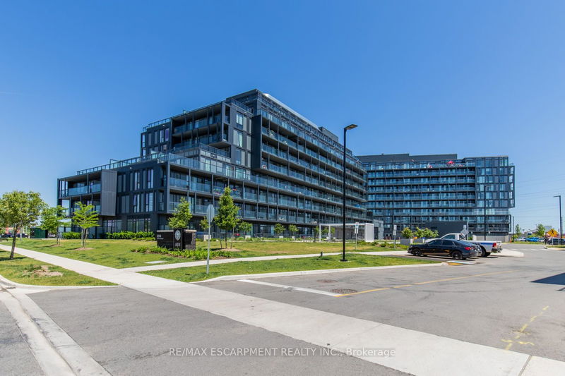 home for lease on B1006-3200 Dakota Common