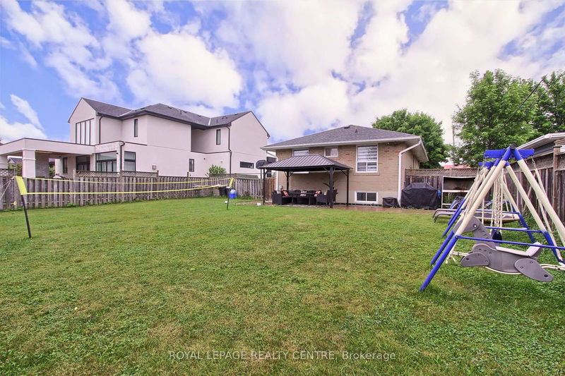 372 Wildwood Dr  Oakville, L6K 1T2 | Image 32