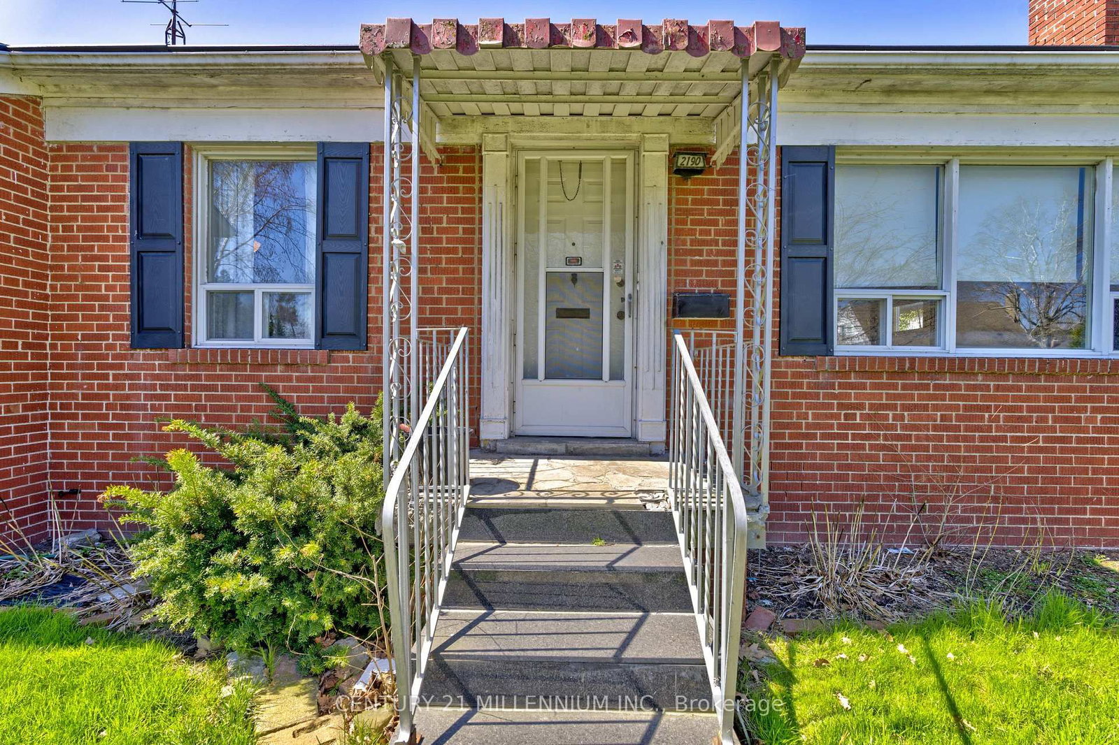 Listing Image 3