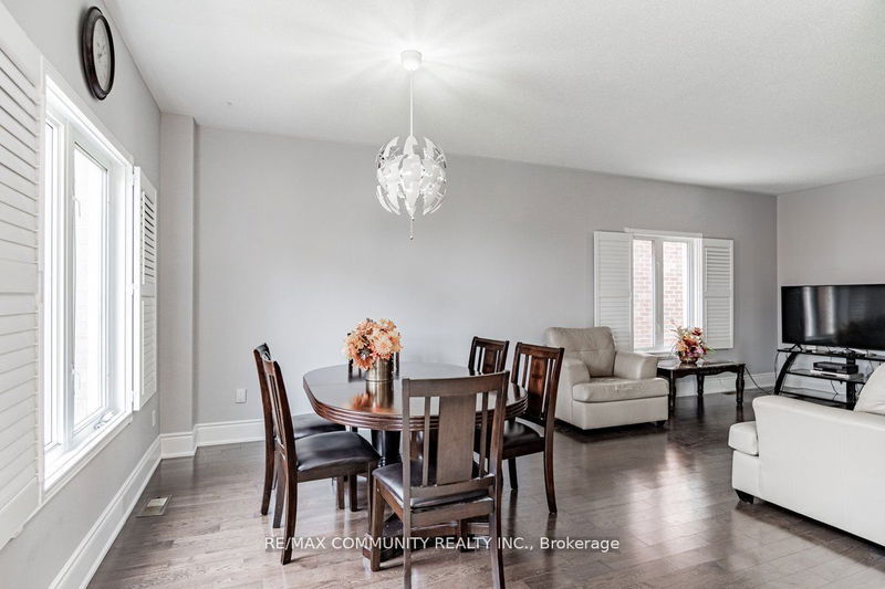 605 Matisse Pl  Mississauga, L5W 1K8 | Image 12