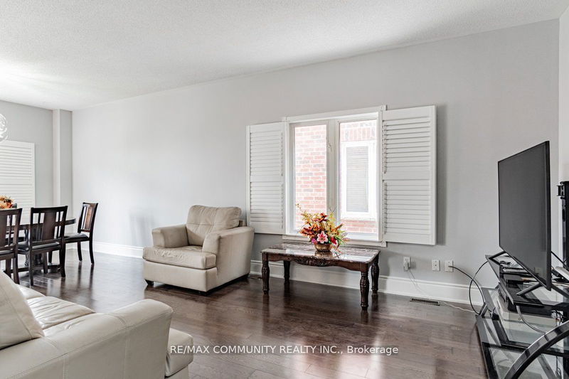 605 Matisse Pl  Mississauga, L5W 1K8 | Image 8