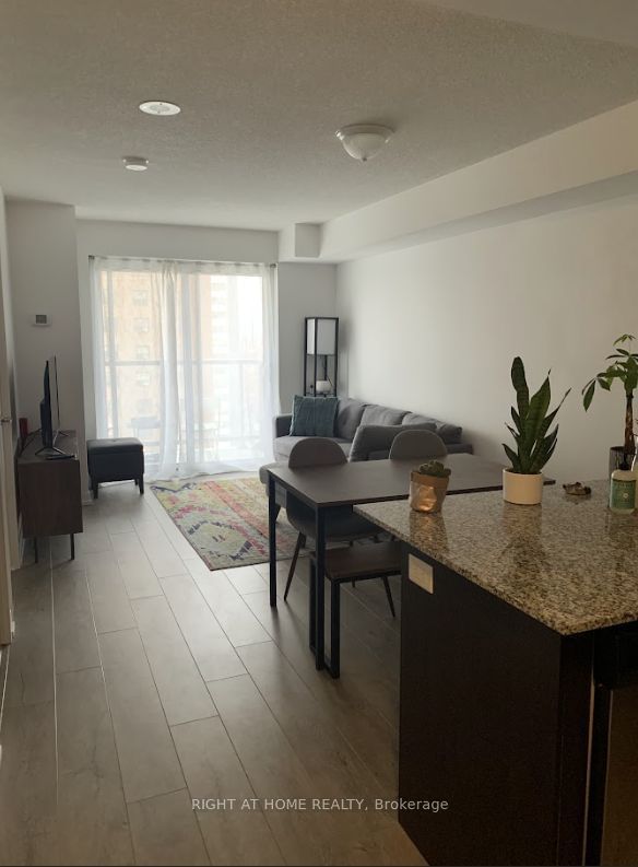1103 - 1410 Dupont Street