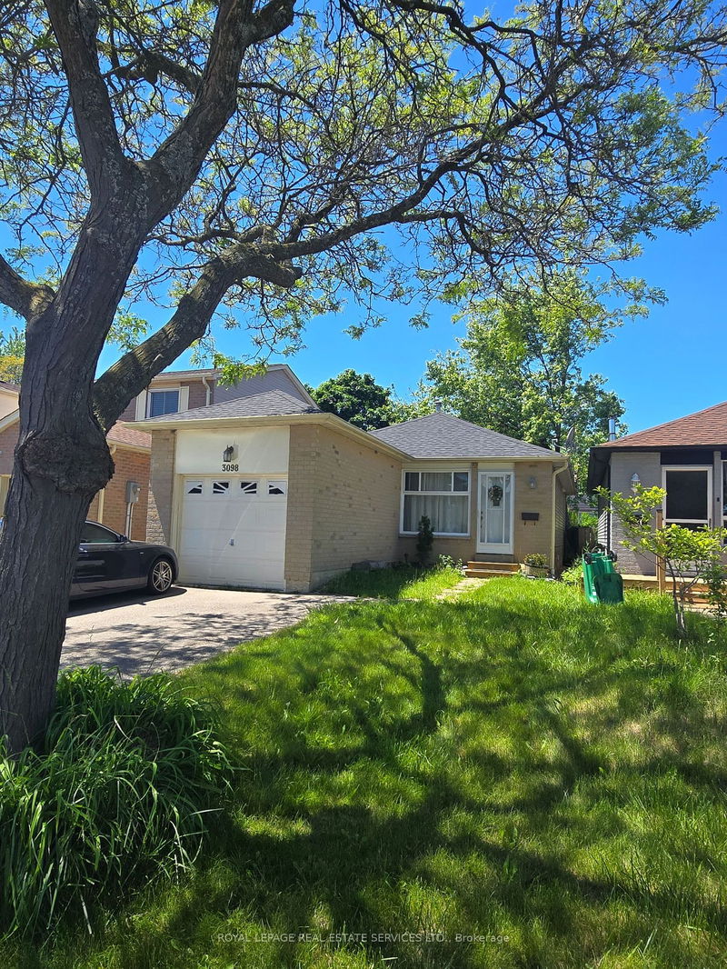 home for lease on 3098 Keynes Crescent