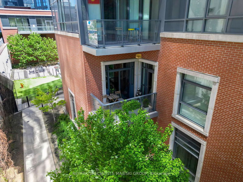 home for sale on 203-10 Park Lawn Road