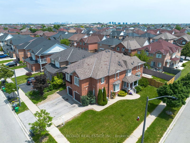 home for sale on 3989 Coachman Circle