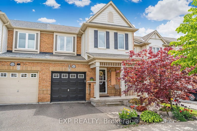home for sale on 904 Raftis Crescent
