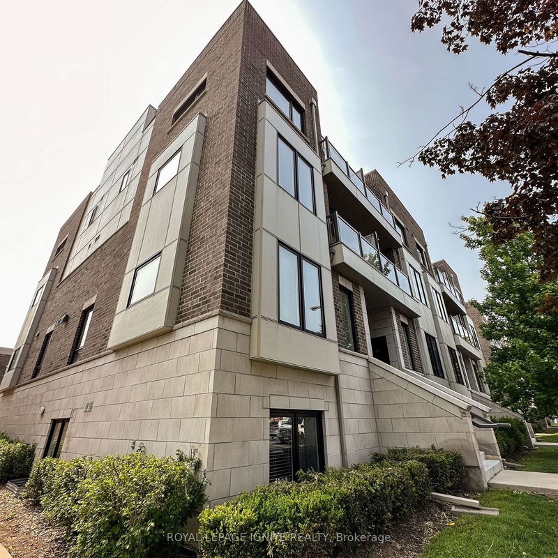 home for lease on 202-250 Royal York Road