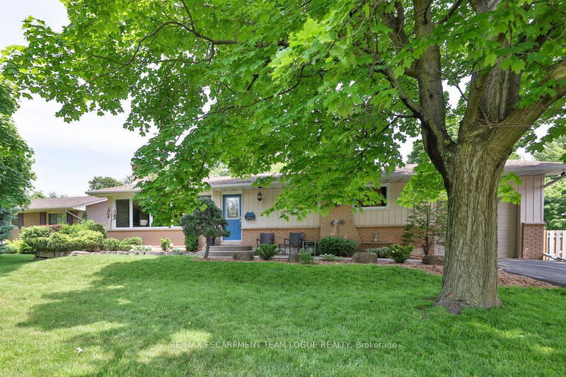 home for sale on 1304 Elgin Crescent