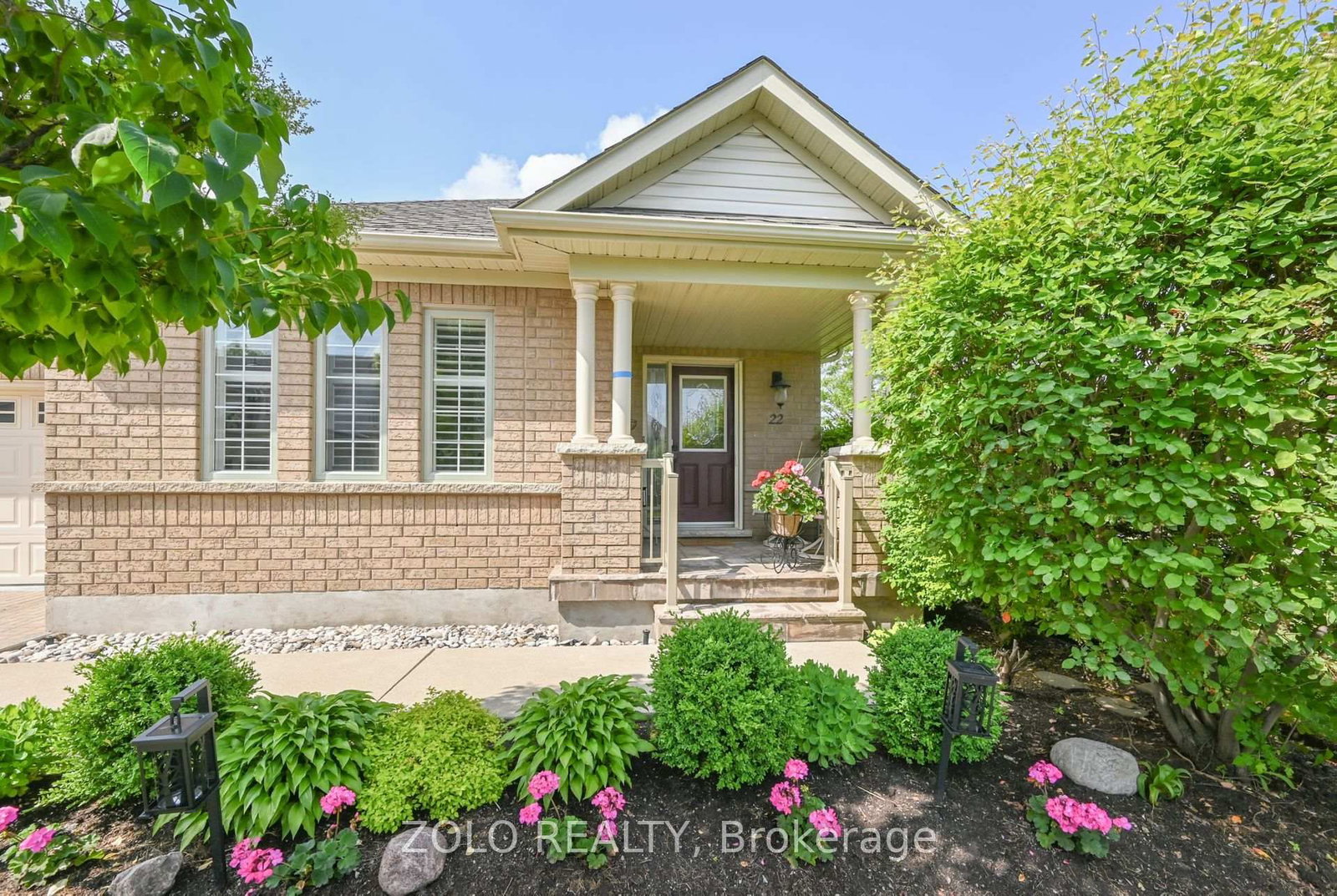 Listing photo 2